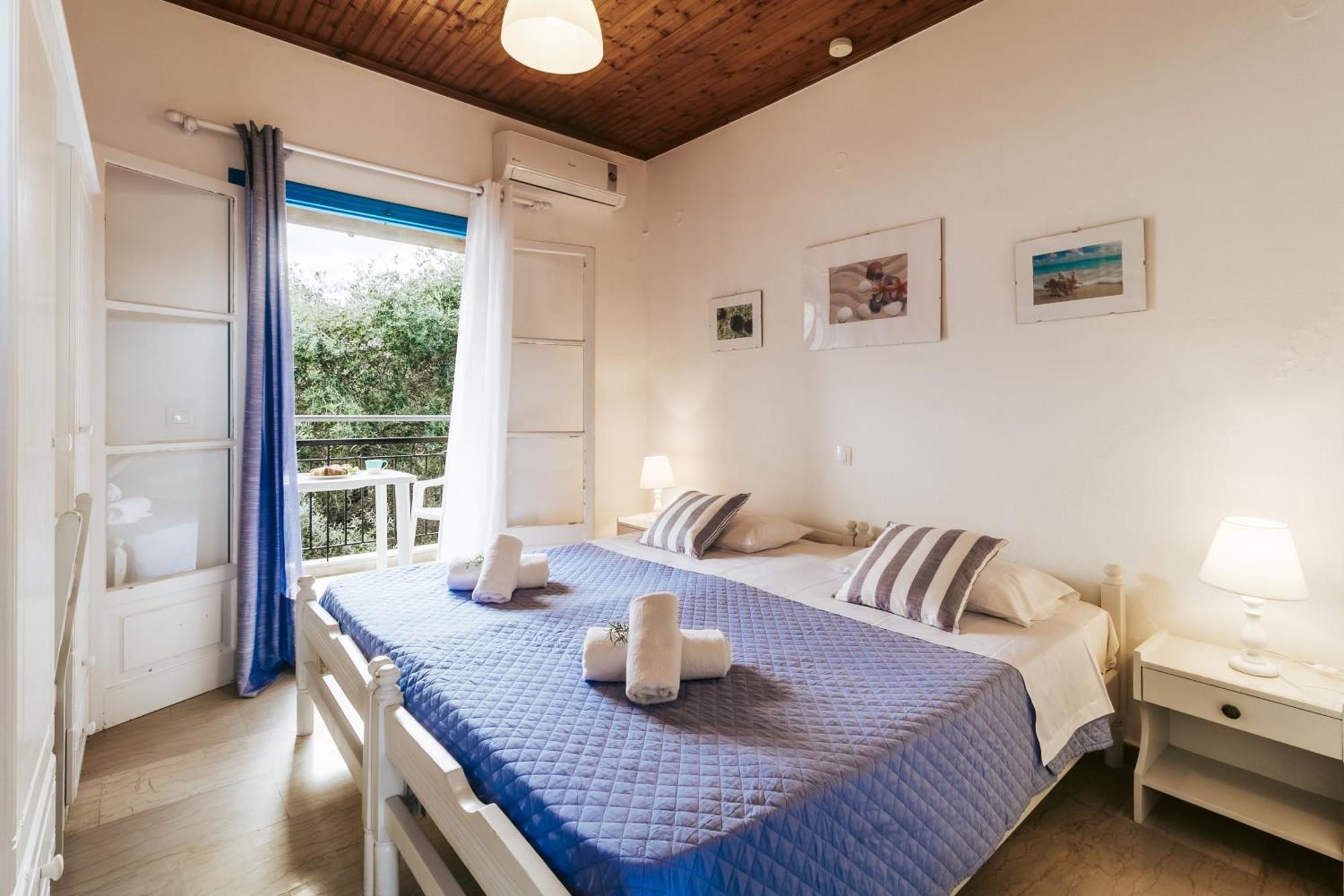 Sunflower Apartments & Studios Kassiopi Dış mekan fotoğraf