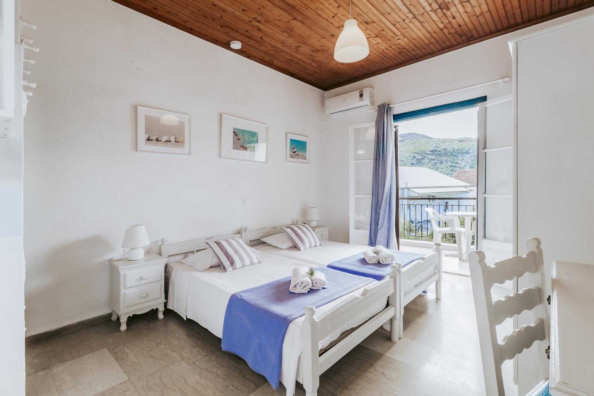 Sunflower Apartments & Studios Kassiopi Dış mekan fotoğraf