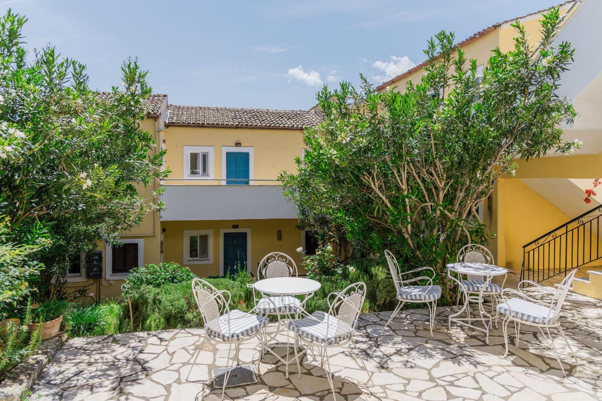 Sunflower Apartments & Studios Kassiopi Dış mekan fotoğraf